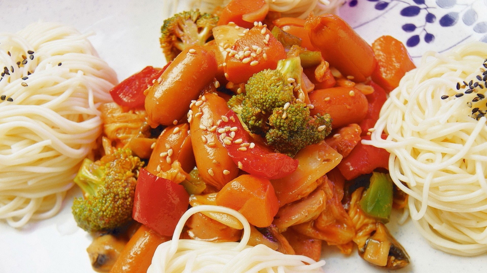 vegetable stir-fry with noodles