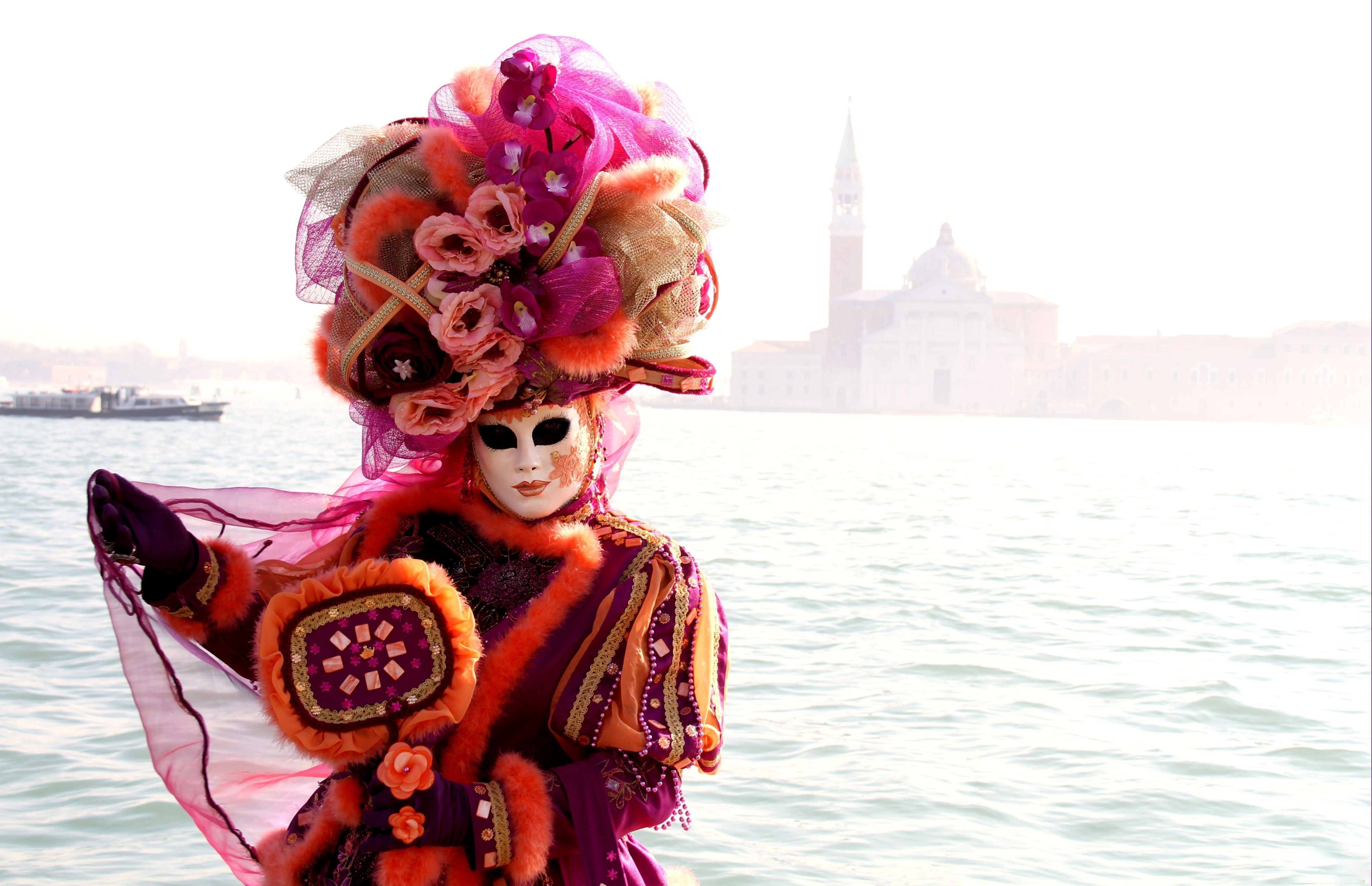 Venetian carnival performer