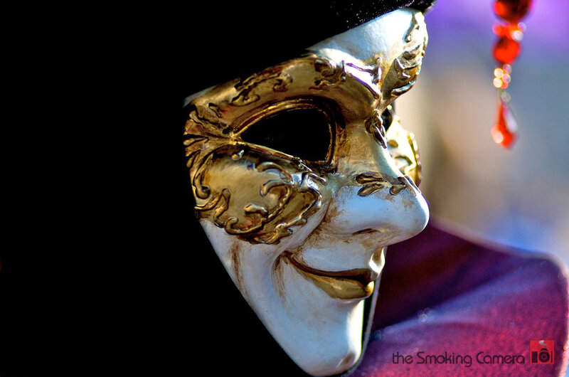 Venetian mask with gold details