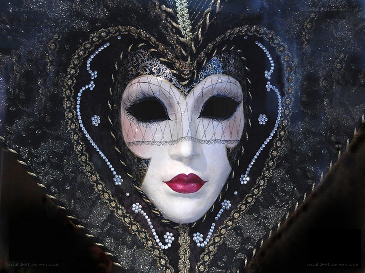 Venetian mask with red lips