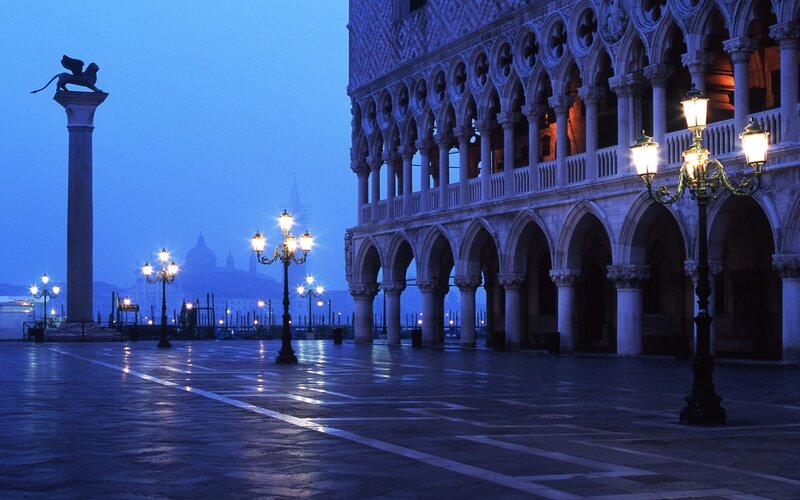 Venetian Square at Dawn — Blue