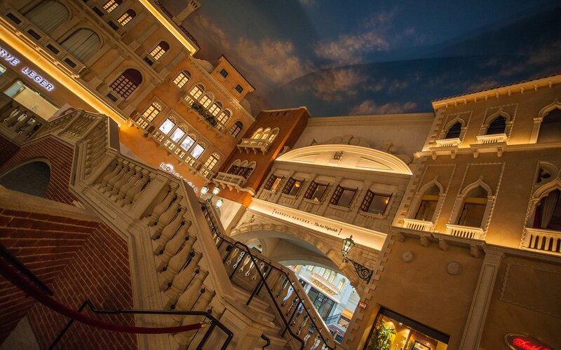 venetian-style indoor mall