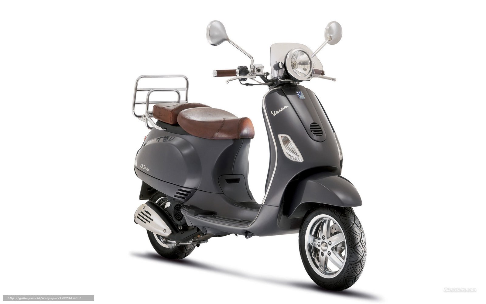 Vespa LXV 150 scooter