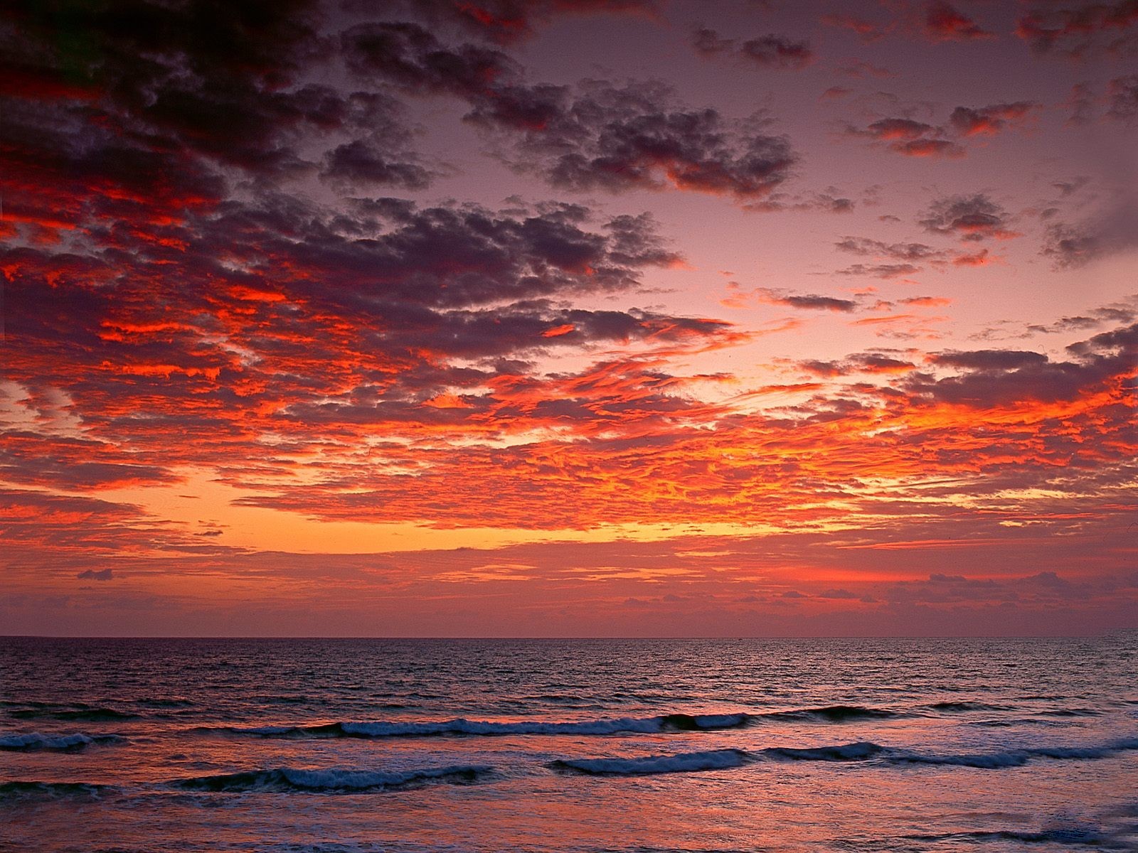 Vibrant sunset over ocean