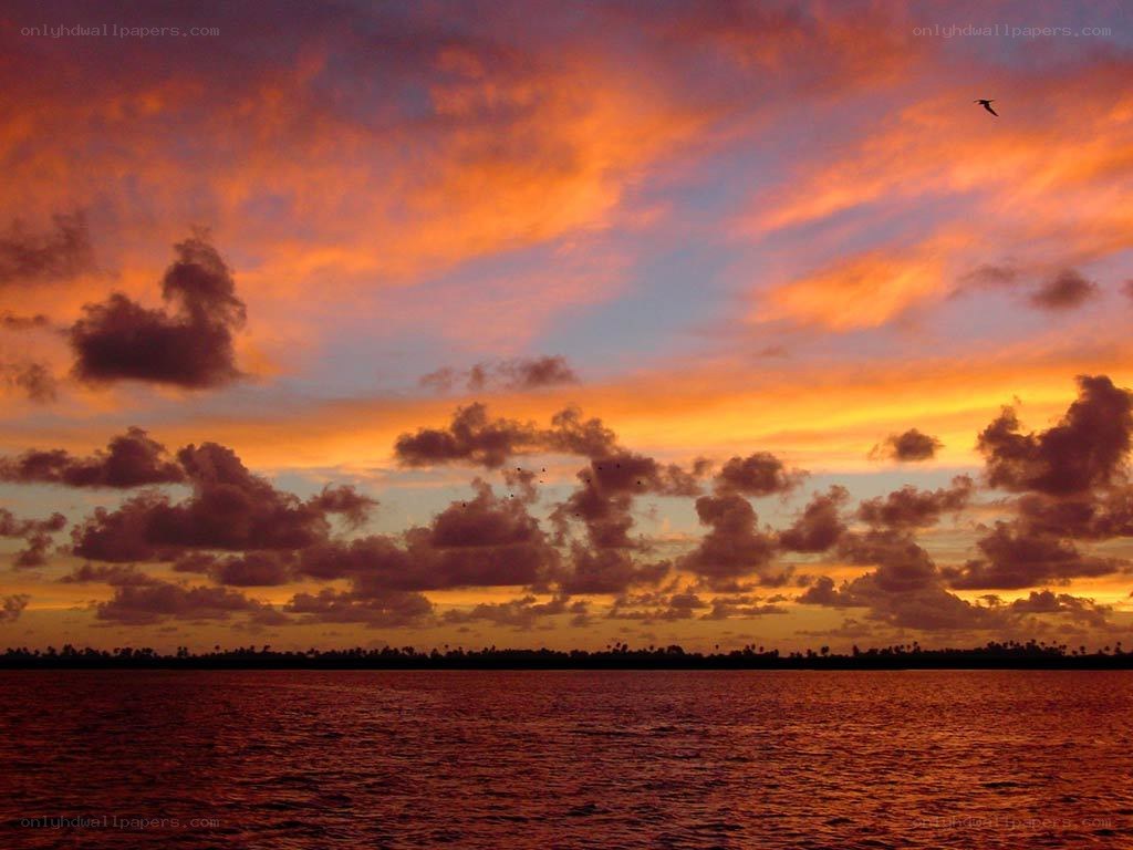 Vibrant sunset over the ocean