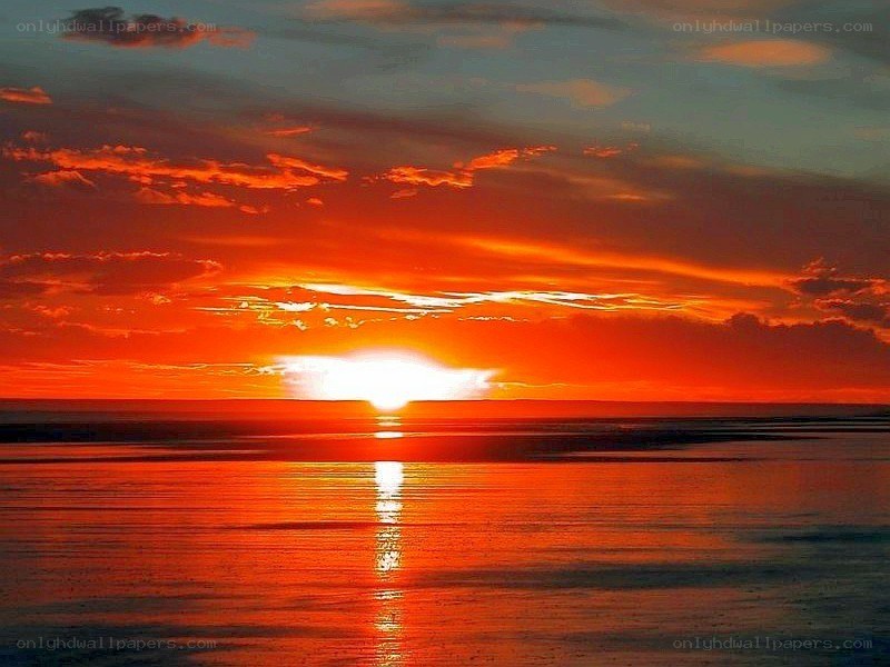 Vibrant sunset over the ocean