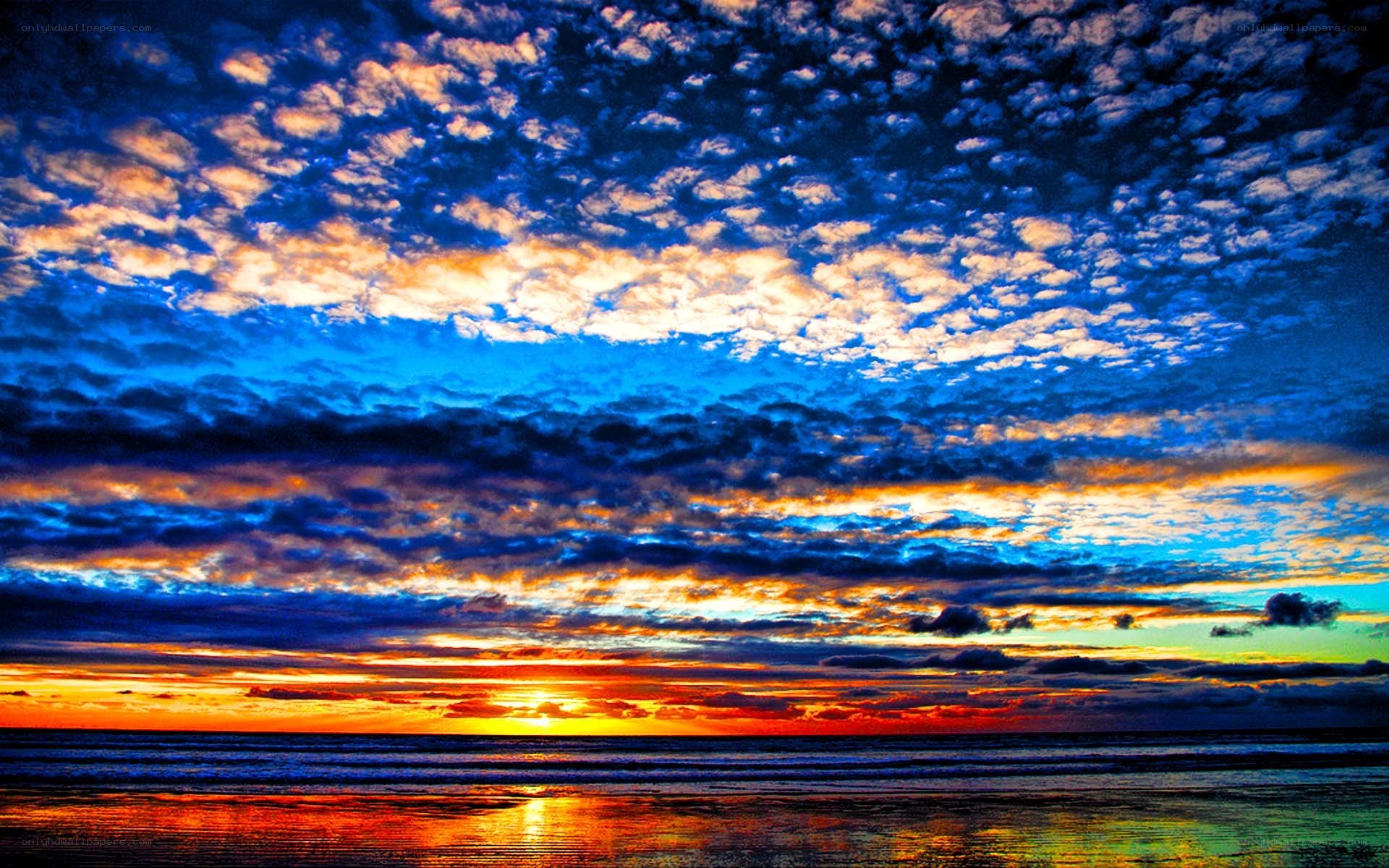 Vibrant sunset over the ocean