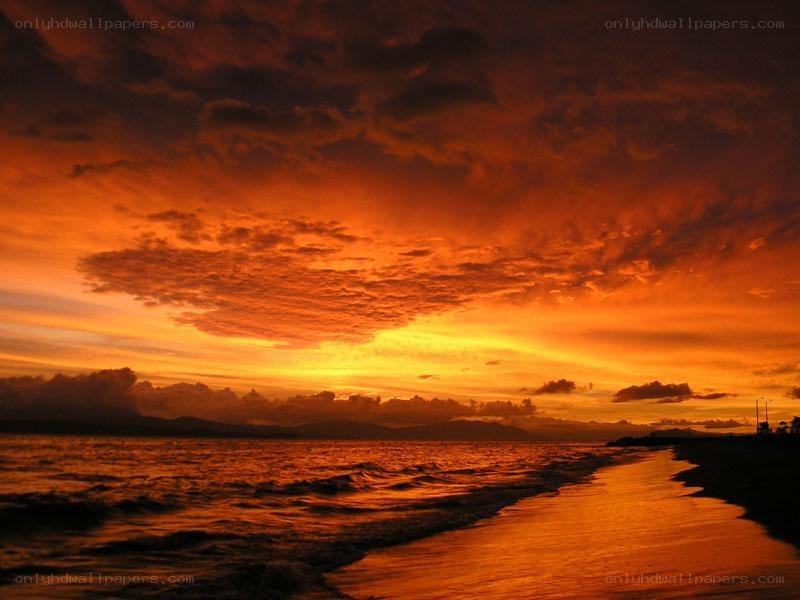 Vibrant sunset over the ocean