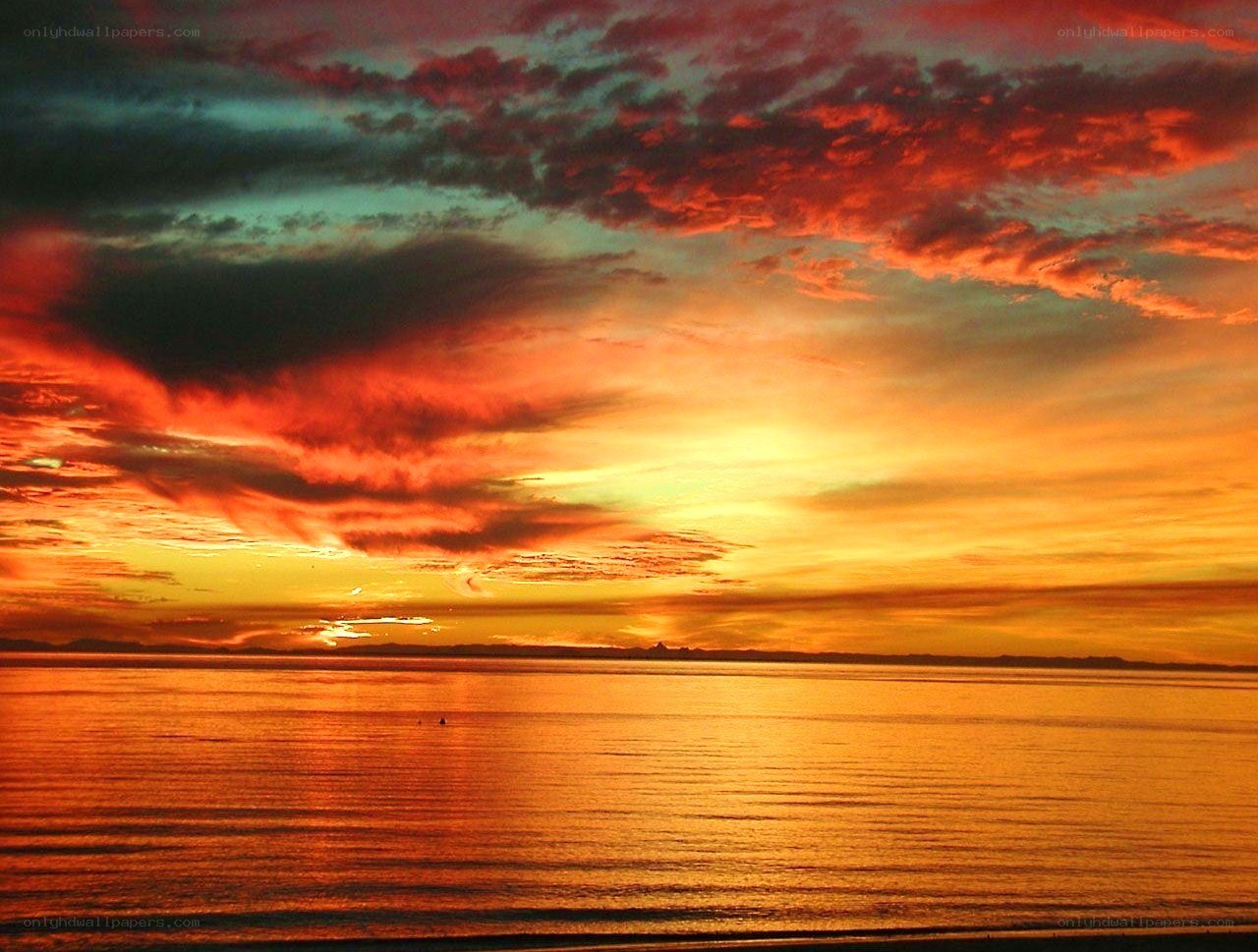 Vibrant sunset over the ocean