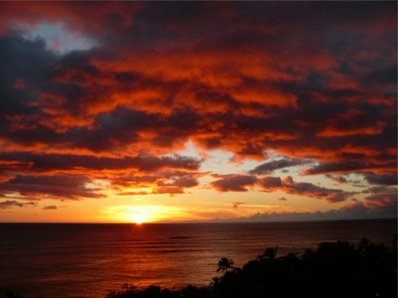 Vibrant sunset over the ocean