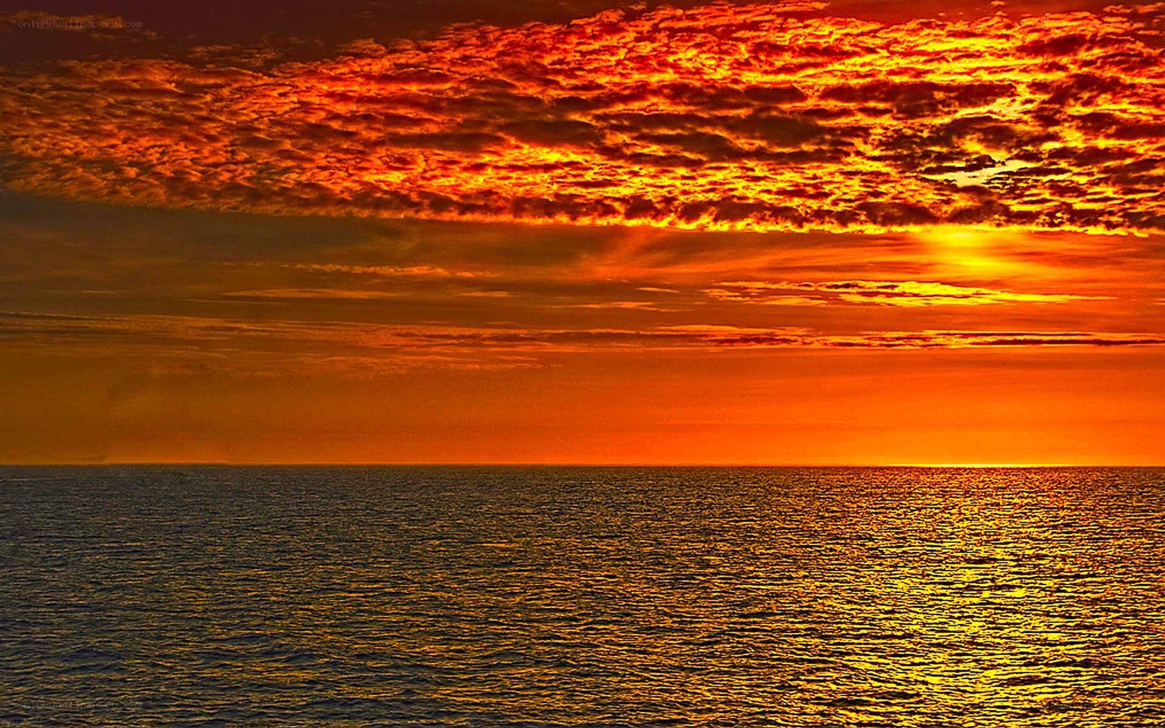 Vibrant sunset over the ocean