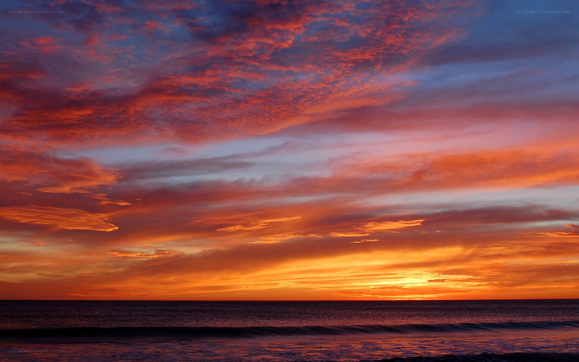 Vibrant sunset over the ocean