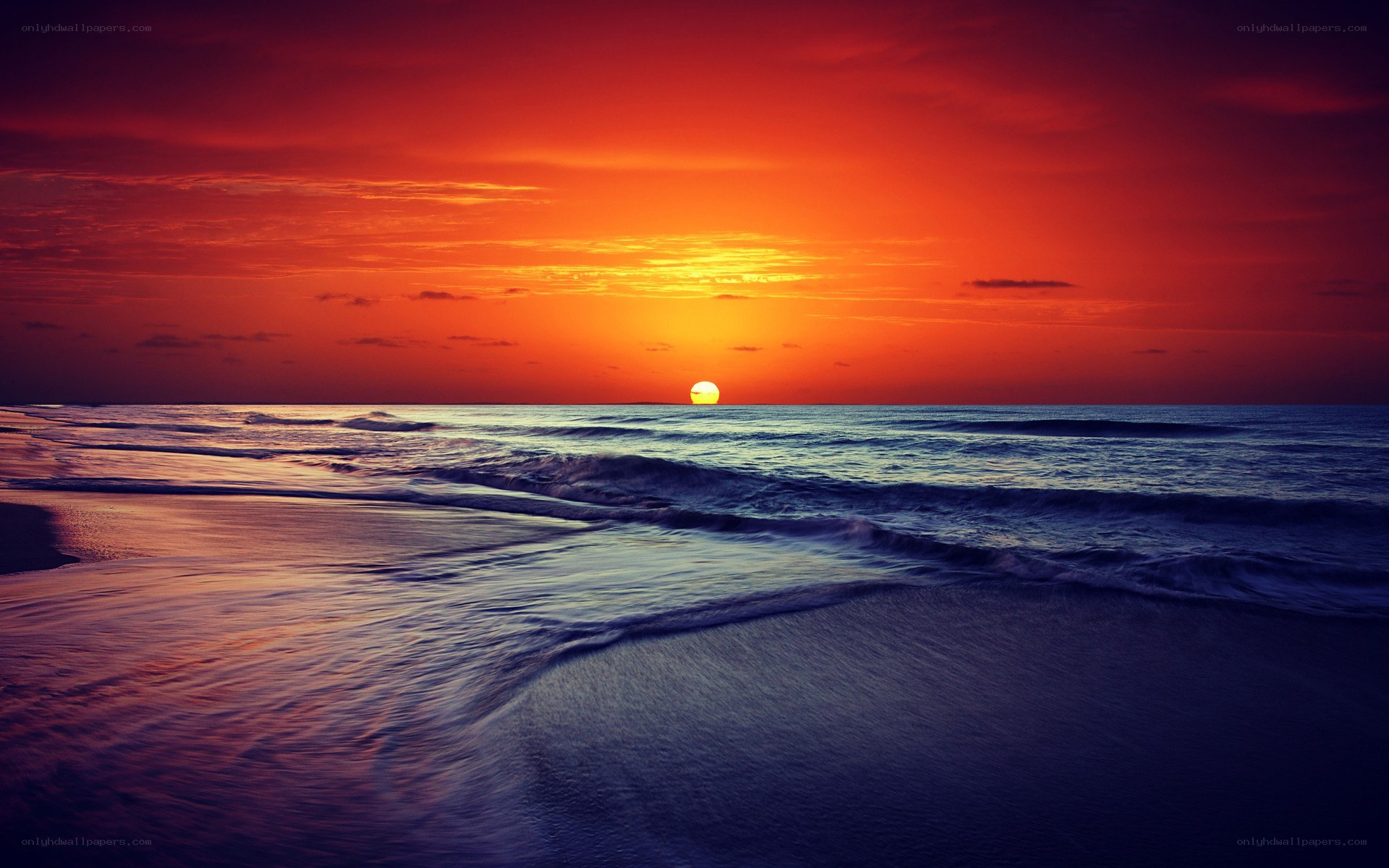 Vibrant sunset over the ocean