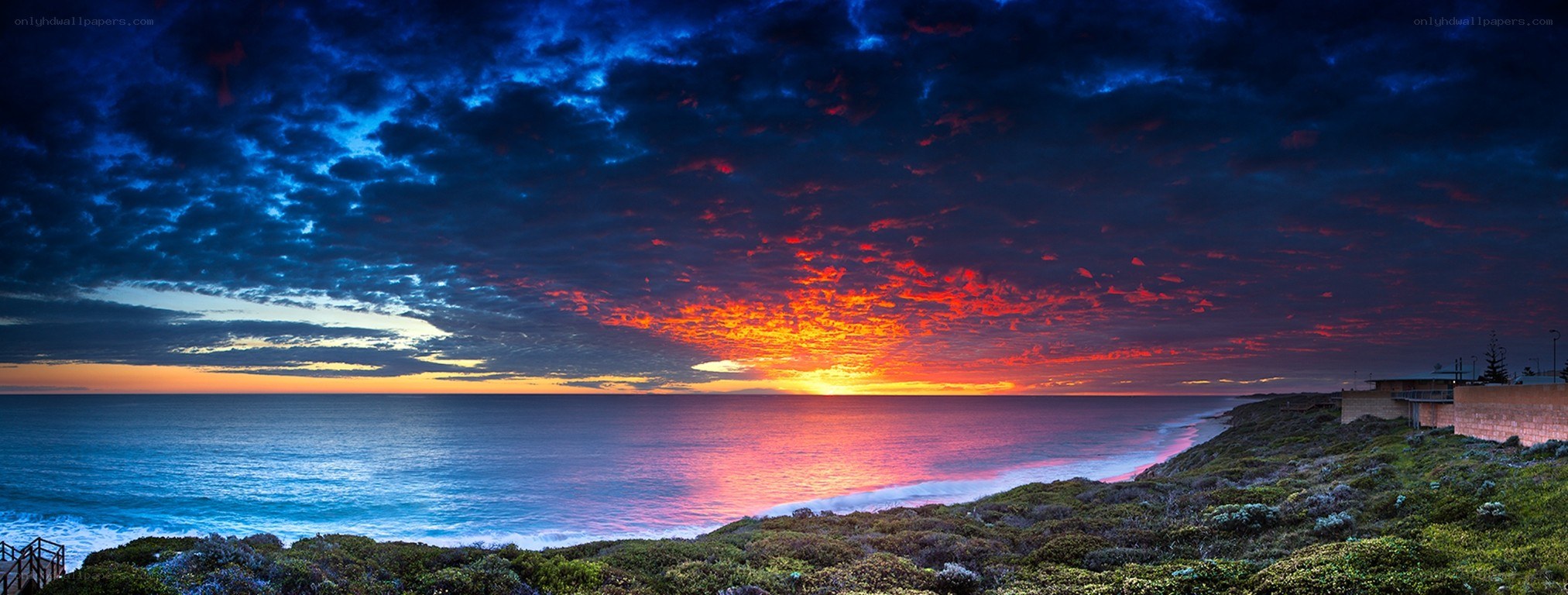 Vibrant sunset over the ocean