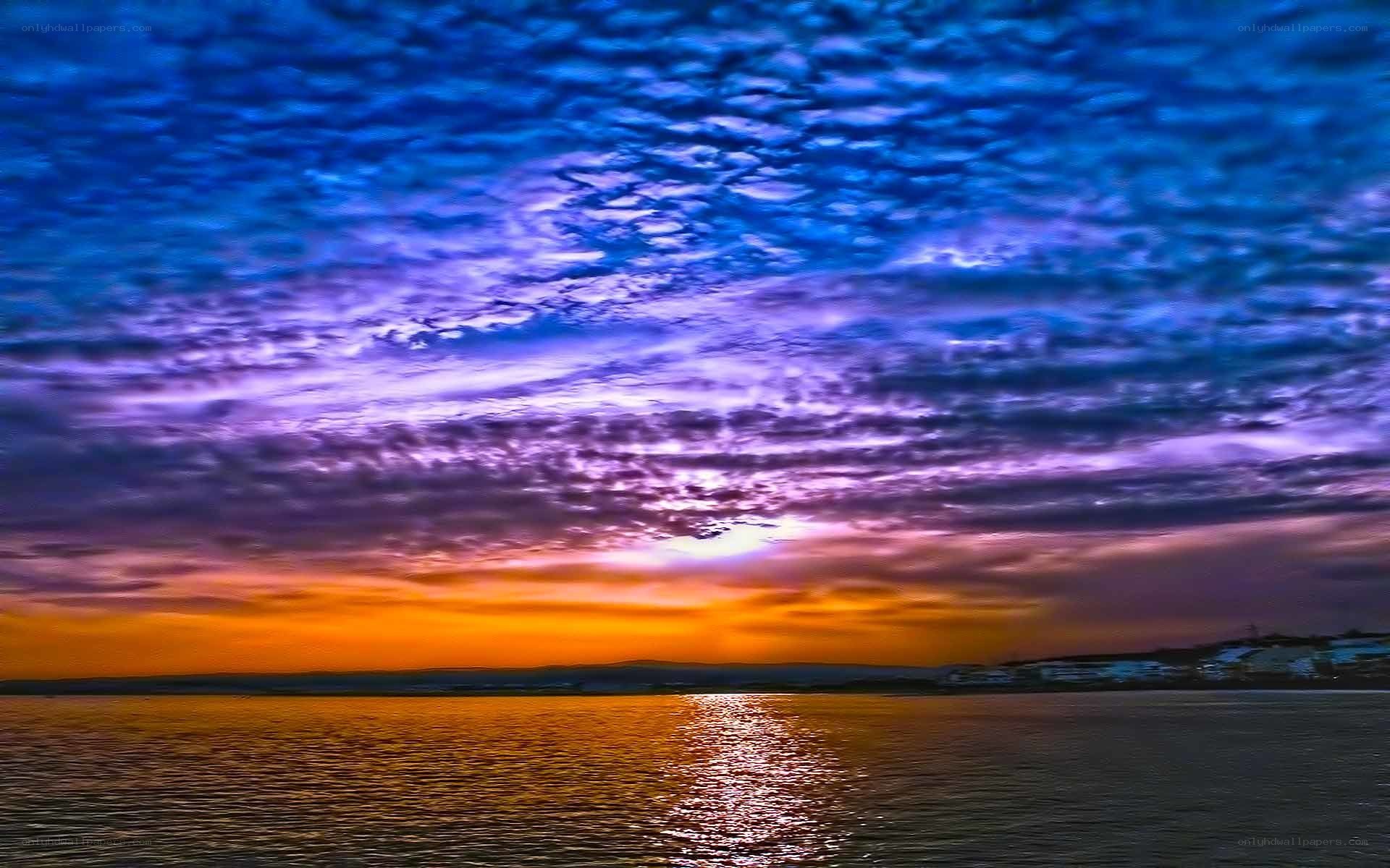 Vibrant sunset over the sea