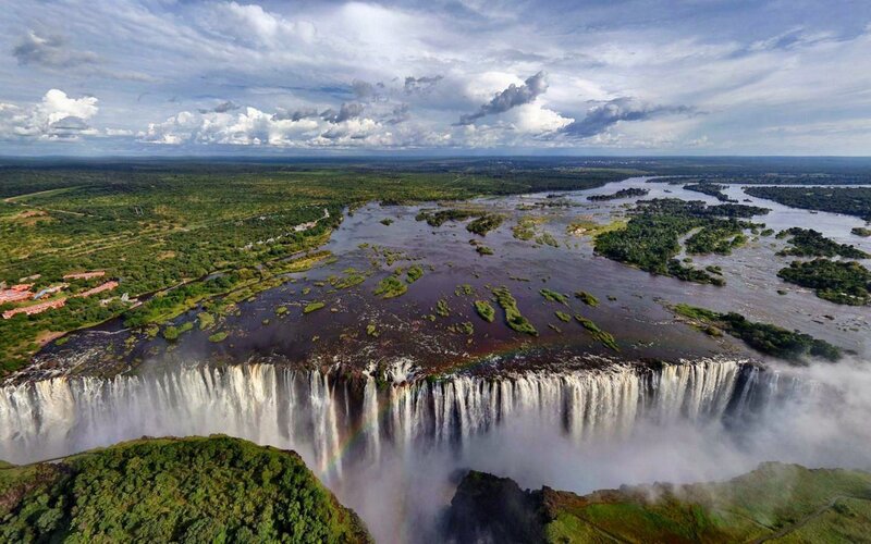 Victoria Falls Waterfall — Green, Dramatic, Afternoon, Photograph, River, Rainbow
