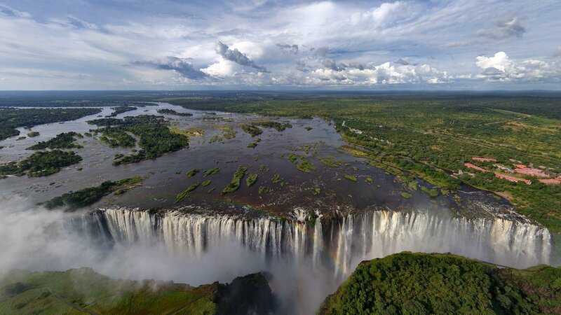 Victoria Falls Waterfall — Green, Dramatic, Afternoon, Photograph, River