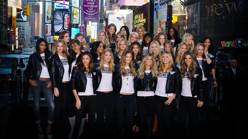 Victoria's Secret models in Times Square