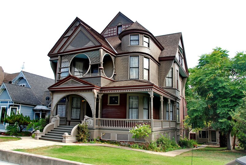 Victorian House — Brown