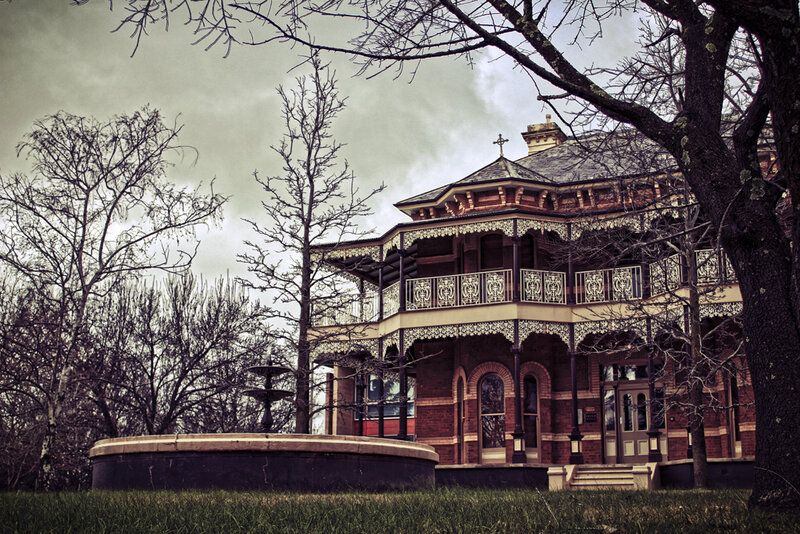 Victorian House with Fountain