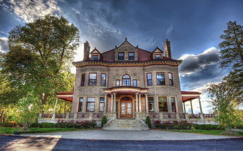 Victorian Mansion — Blue