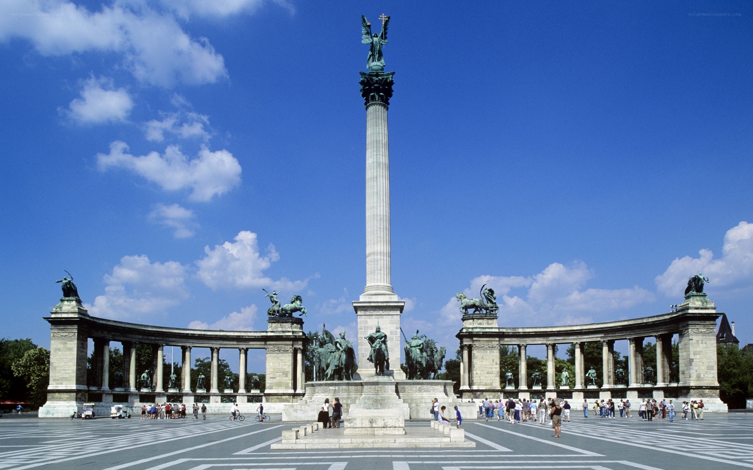Victory Monument in Budapest