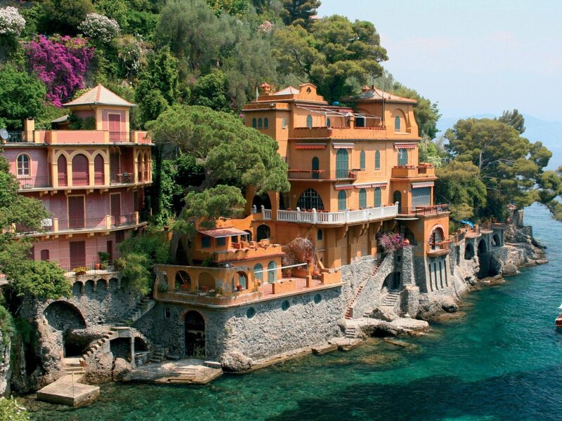 Villa by the sea in Italy