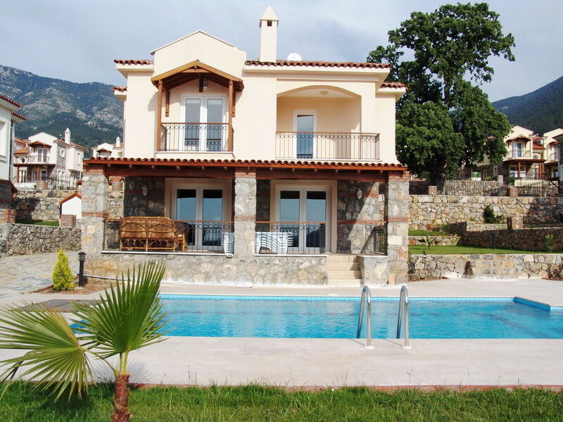 Villa with Swimming Pool — Blue