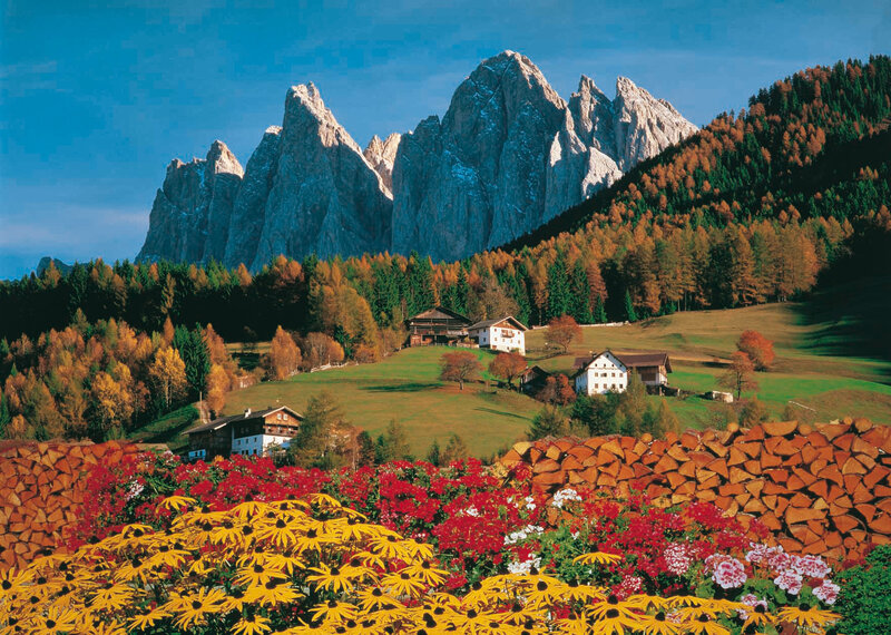 Village in Alpine Valley — Blue
