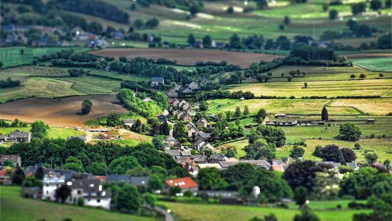 Village in Rolling Hills — Green