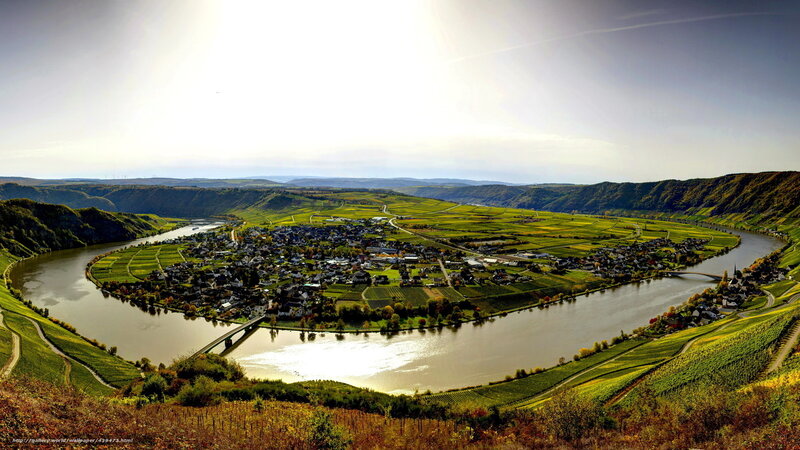 Village on River Bend — Green
