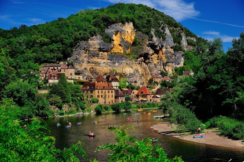 Village on River Cliff — Green