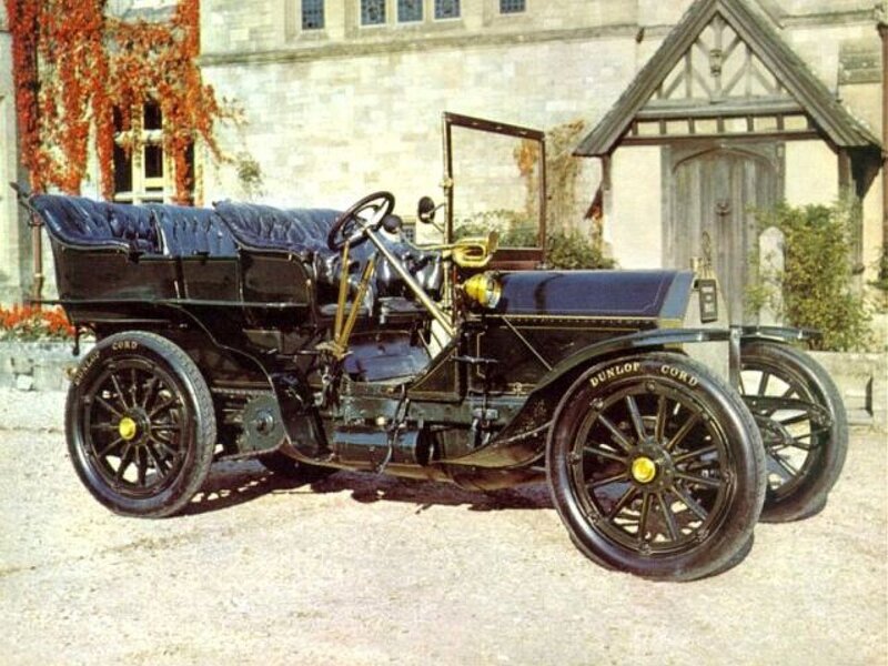 Vintage Automobile — Black, Calm