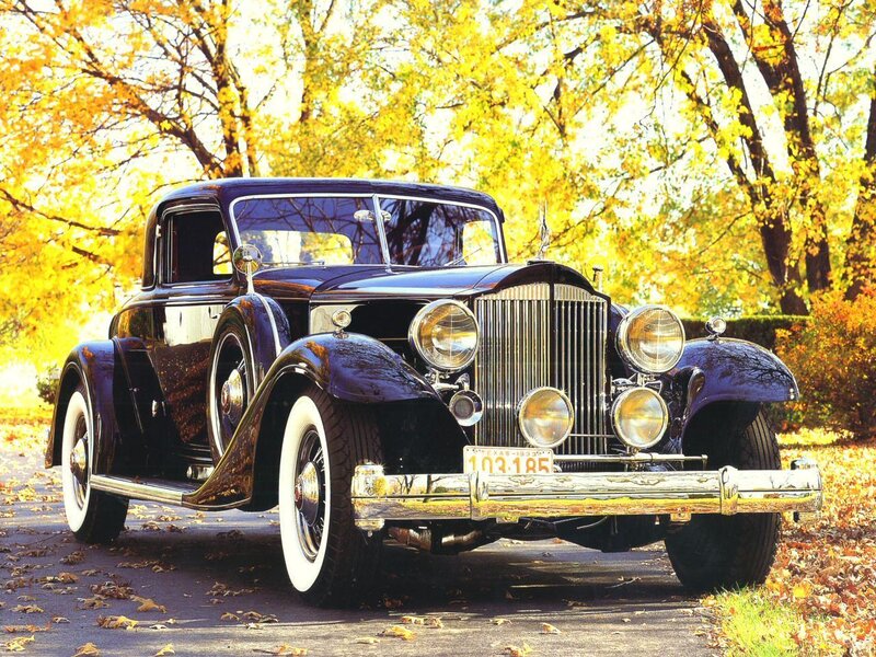 Vintage Black Car — Serene