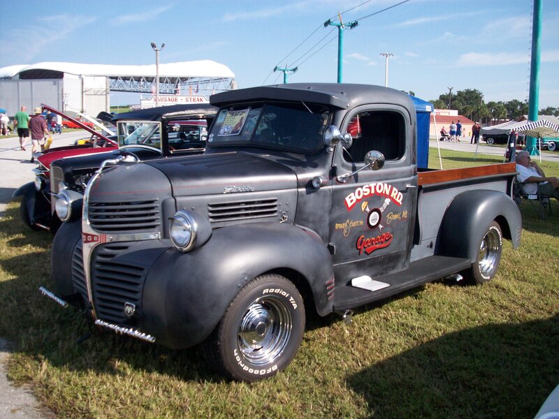 Vintage Black Pickup Truck — Outdoor