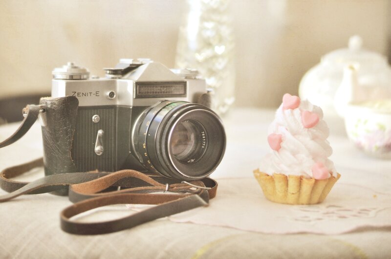 Vintage Camera and Cupcake — Beige, Calm