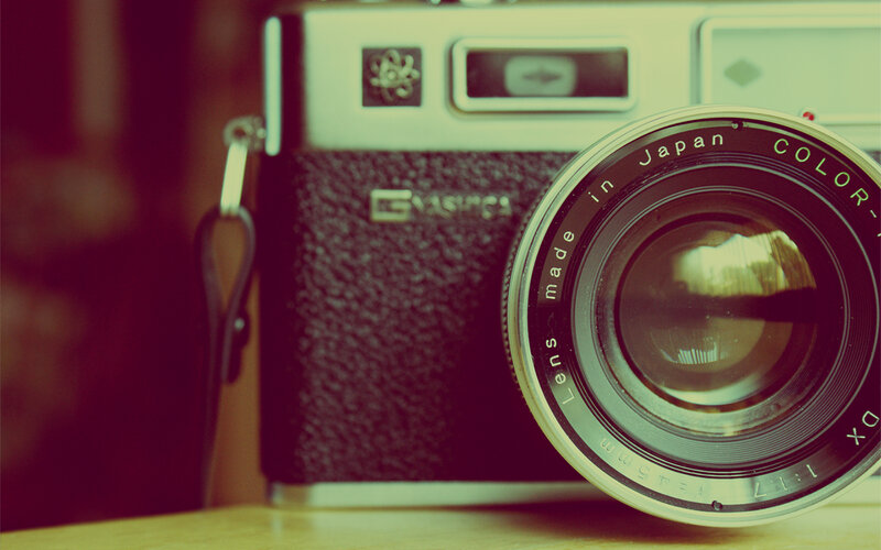 Vintage Camera — Green