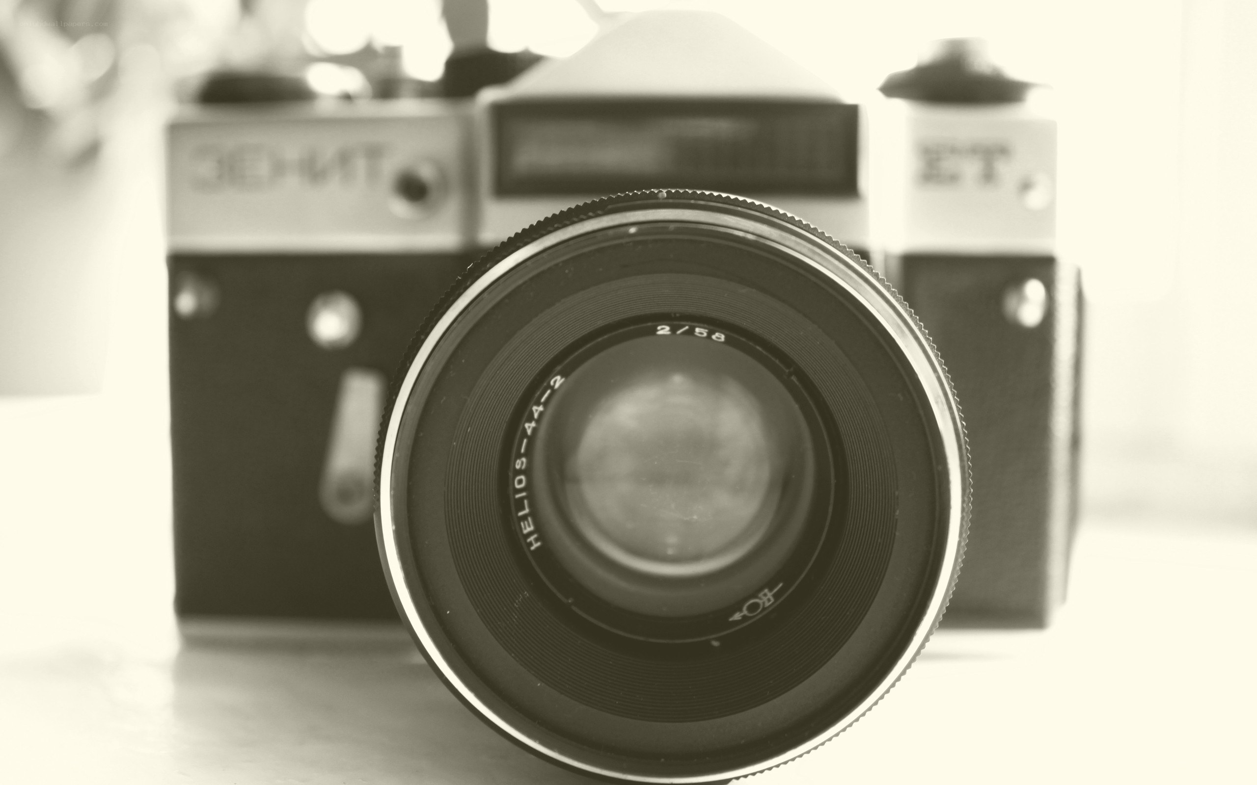vintage camera with lens