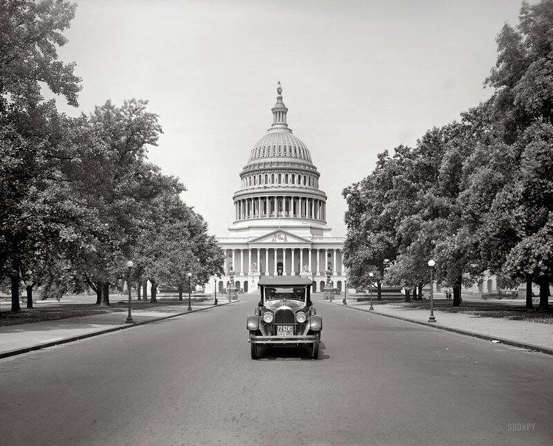 Vintage car at U.S. Capitol