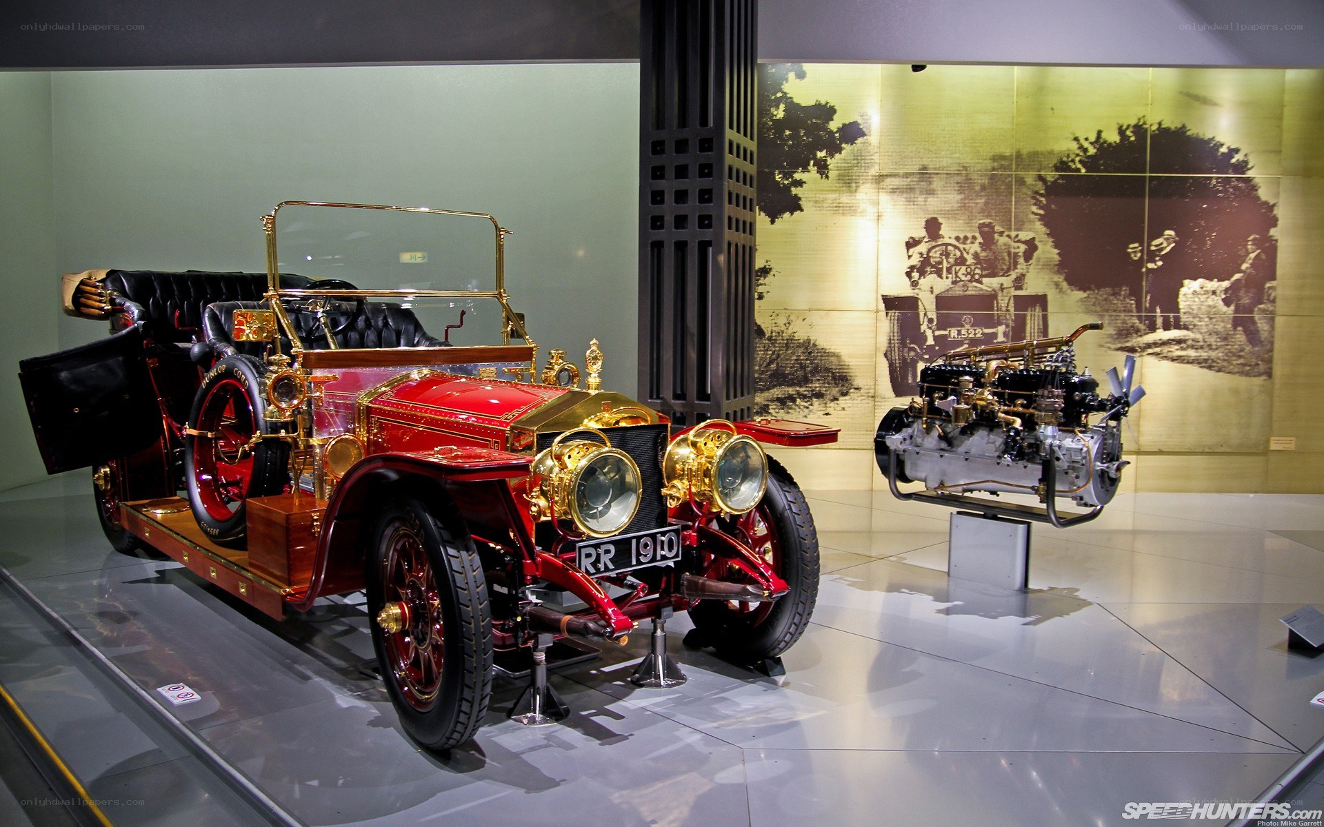 Vintage car exhibit display