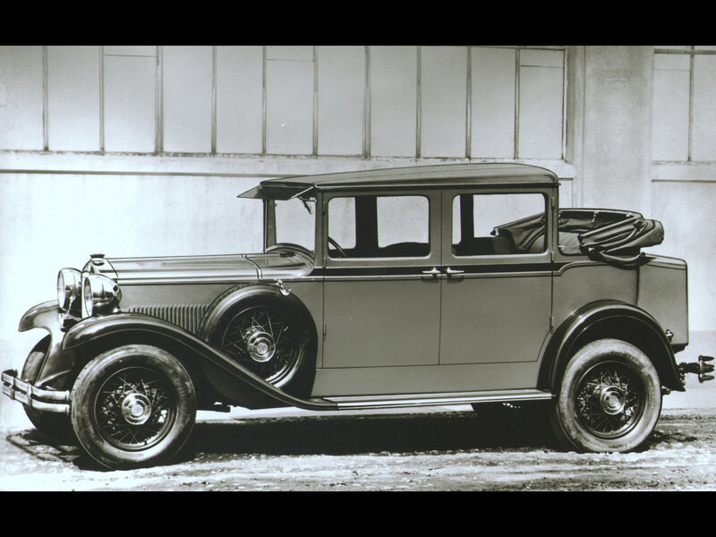 vintage car from the 1930s