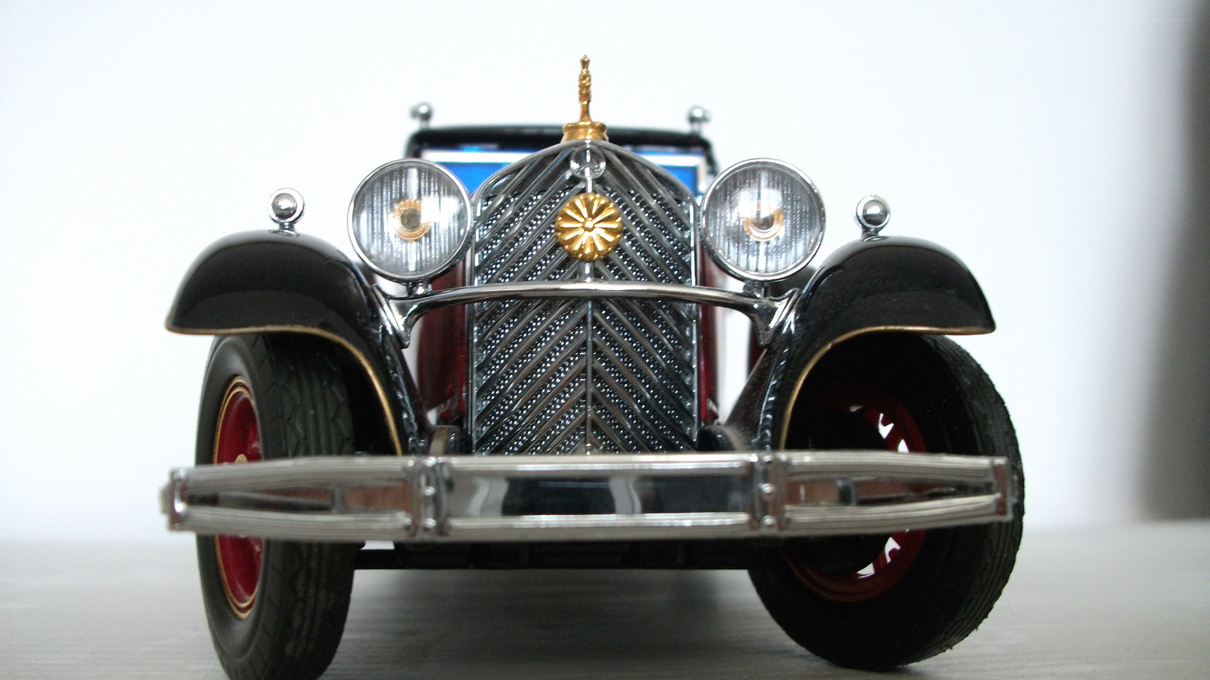 vintage car front view