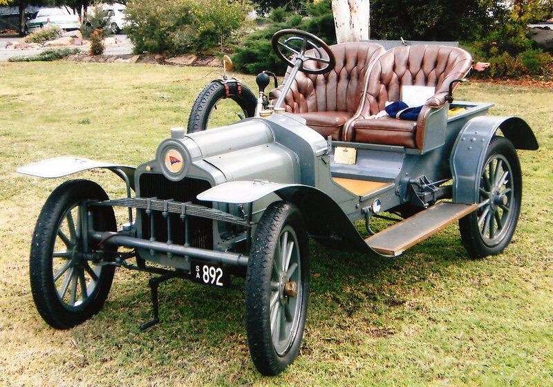 Vintage Car on Grass — Green