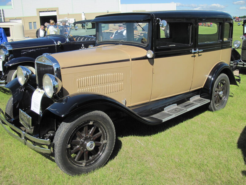 Vintage Car on Grass — Tan
