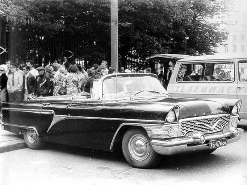 Vintage car parade in Moscow