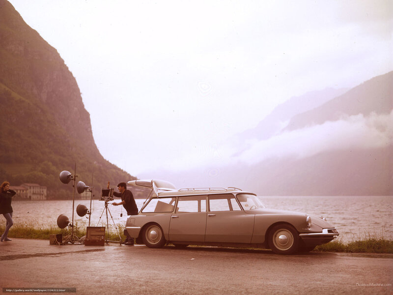 Vintage car photoshoot by a lake