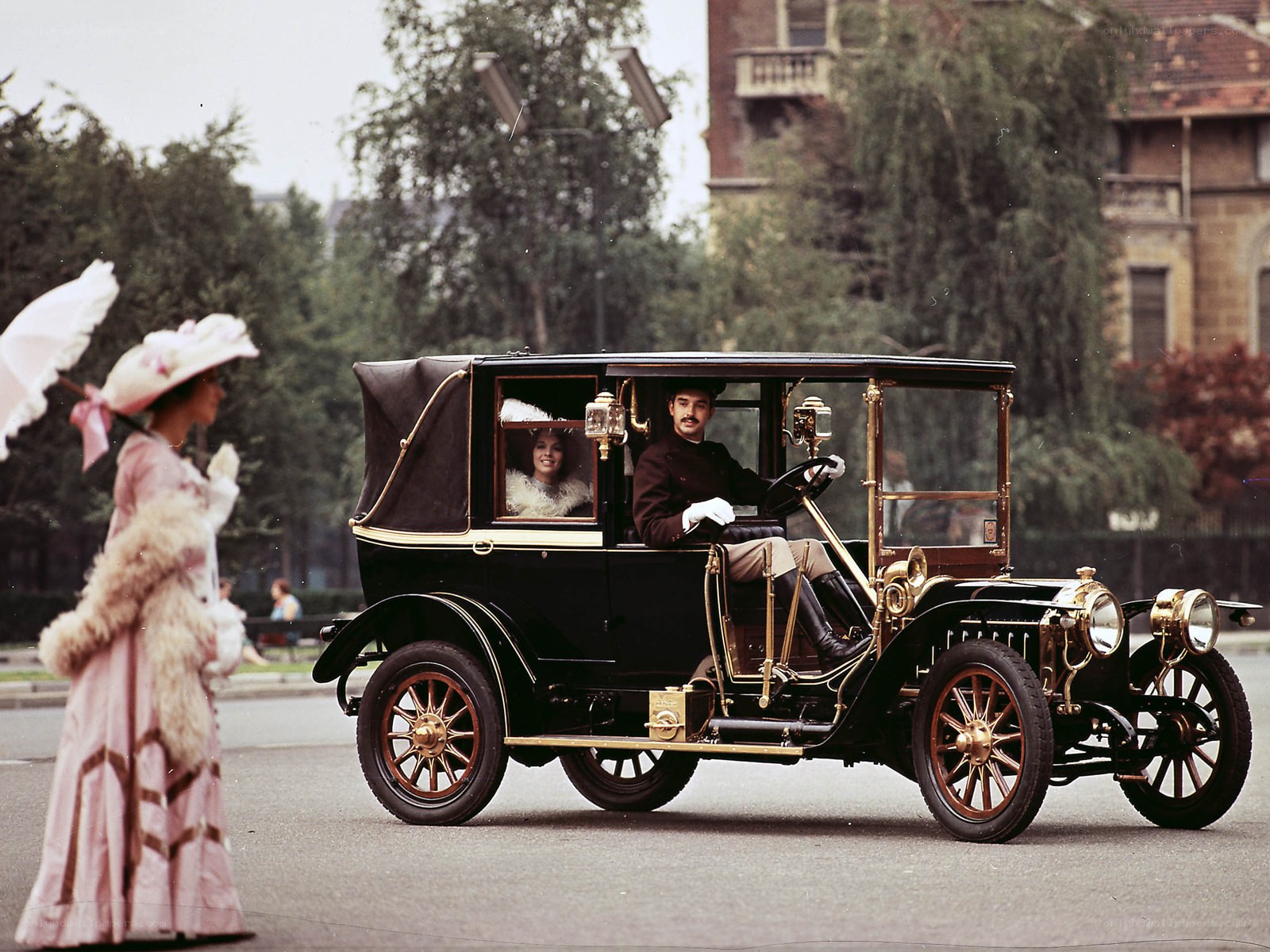 Vintage car with passengers