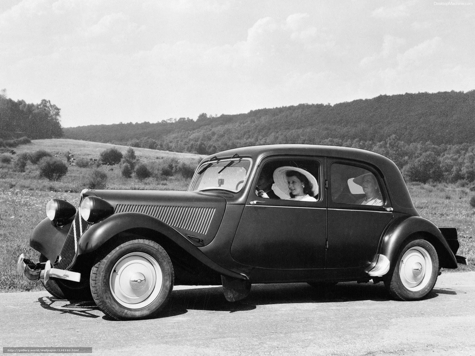 Vintage car with passengers