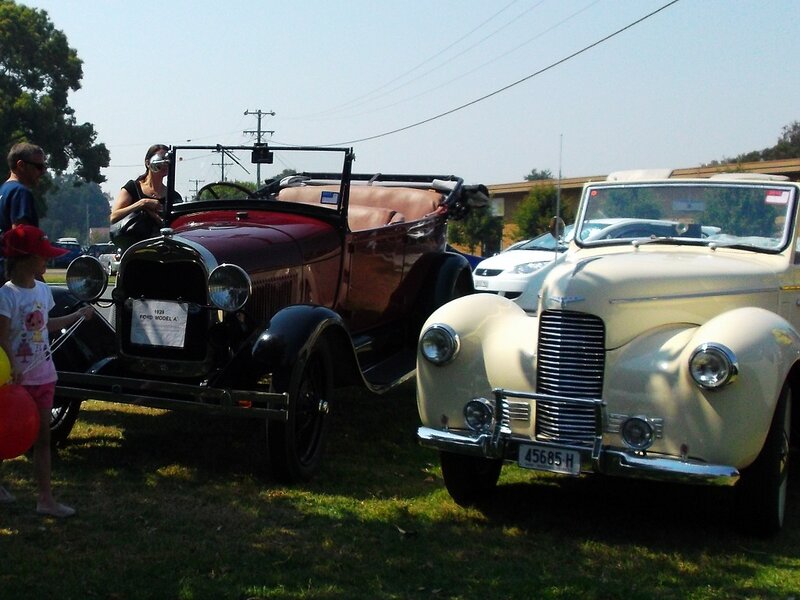 Vintage Cars at Show — Red