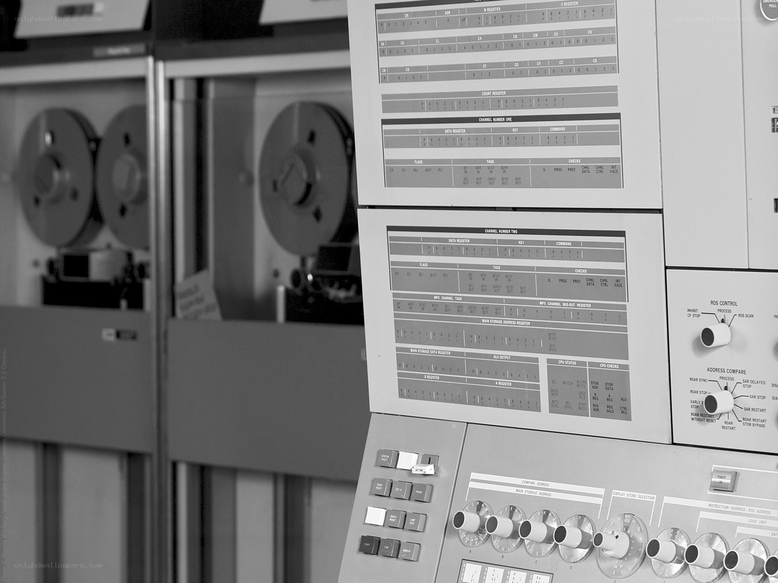 Vintage computer control panel